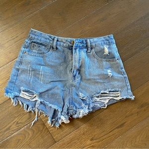 Barely worn jean cut off shorts / daisy dukes